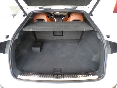 2019 Lamborghini Urus Base