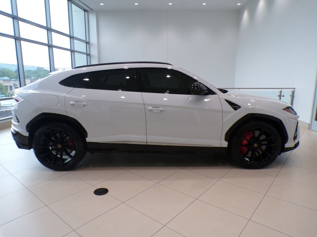 2019 Lamborghini Urus Base